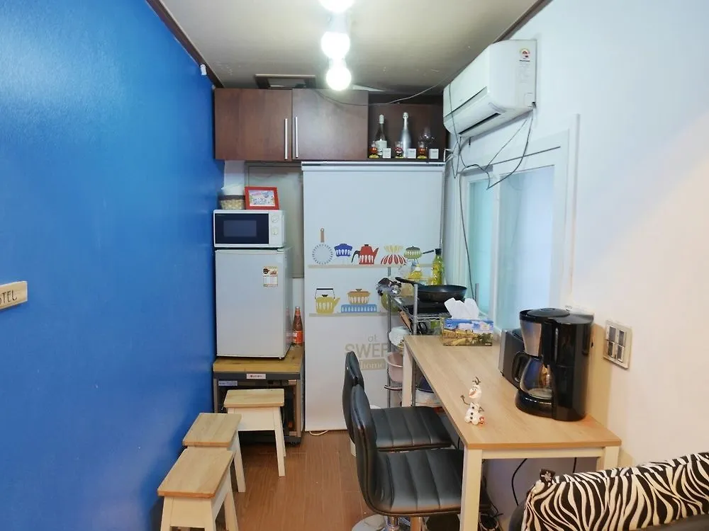 Sinchon Sisters Hostel Seoul South Korea