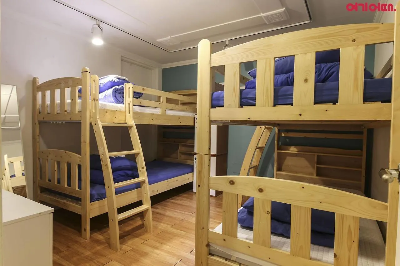 Sinchon Sisters Hostel Seoul South Korea